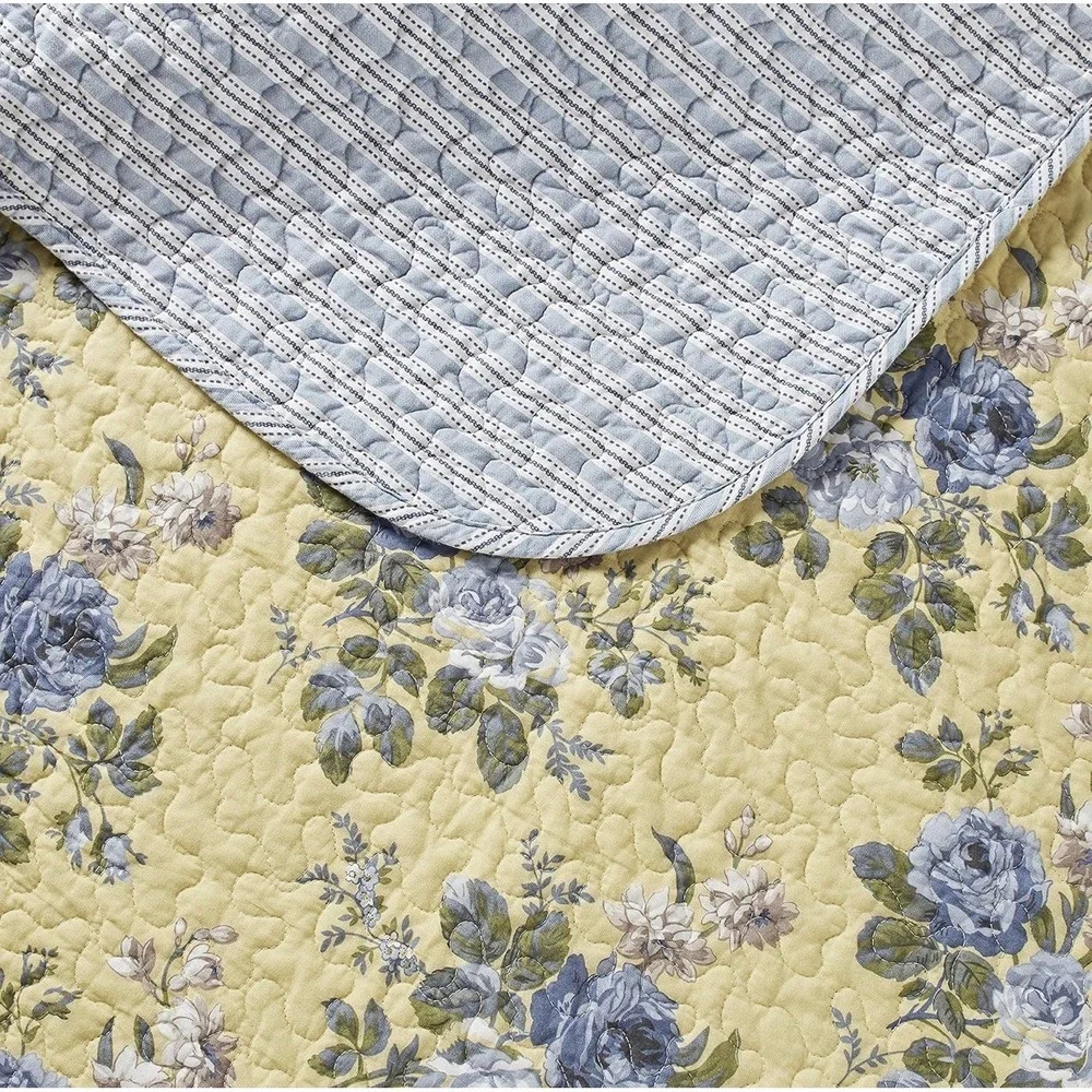 Laura Ashley Twin Quilt Set Reversible Cotton Bedding With Marching Sham Light